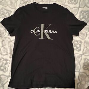 Size Large, Black Calvin Klein men’s Tshirt